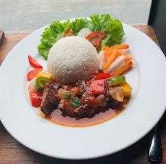 Cơm sườn chua ngọt